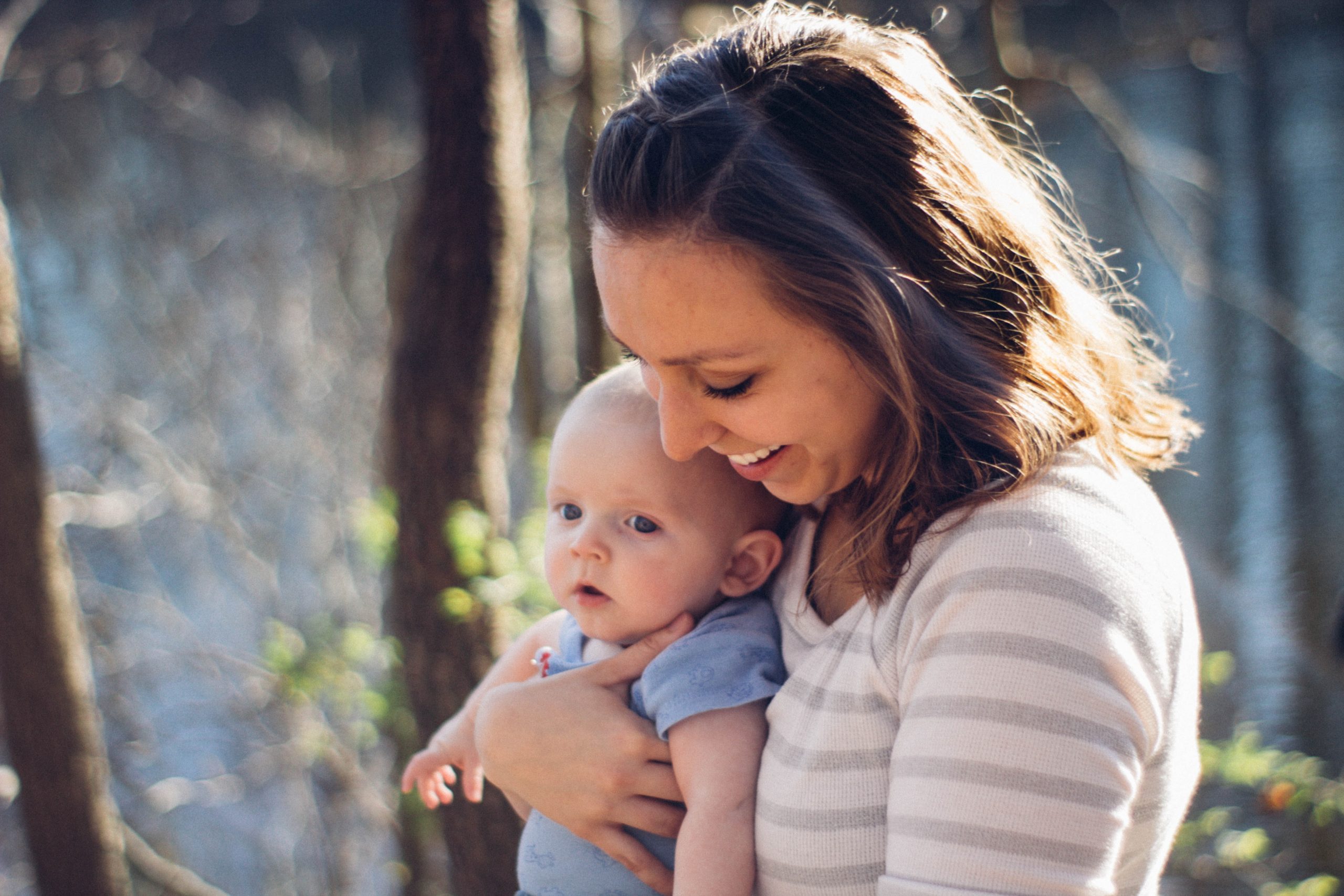 How To Hold A Baby Without Hurting Your Back?