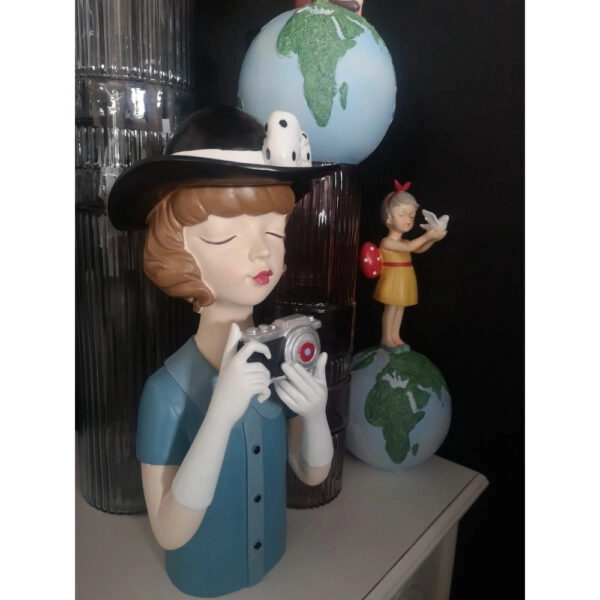 TRAVEL GIRL 6 DECO POLYRESIN ΠΟΛΥΧΡΩΜΟ 14,5x14xH33,5cm