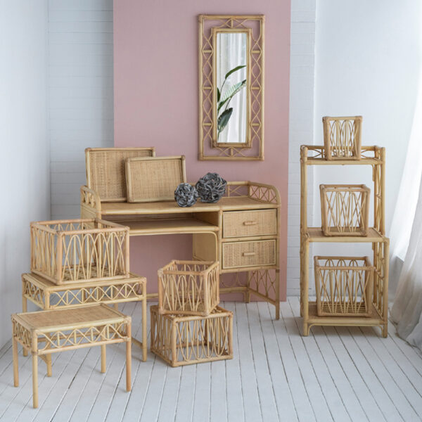 Decor Rattan Κονσόλα Ραφιέρα 2x Βοηθητικά Τραπέζια 3x Καλάθια 3x Καλάθια 2x Δίσκοι 2x Διακοσμητικές Μπάλες Ρατάν Φυσική Απόχρωση Σετ/9