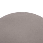 ΒΟΗΘΗΤΙΚΟ ΤΡΑΠΕΖΙ ΣΤΡΟΓΓΥΛΟ DELIA HM18167.03 FIBER CEMENT ΓΚΡΙ & RATTAN Φ40x45Υεκ
