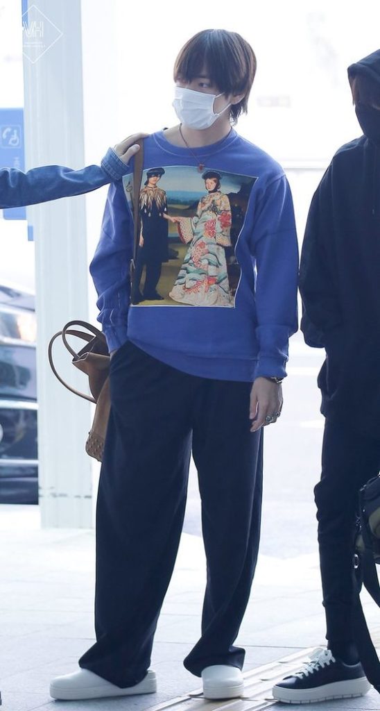 BTS V blue pullover with paintign on it from Gucci