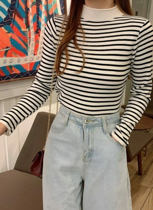 Black And White Striped Mock Neck Sweater | Moonbyul – Mamamoo