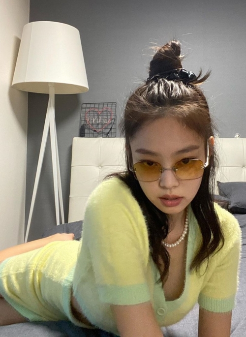 Yellow Gradient Rimless Glasses | Jennie – BlackPink