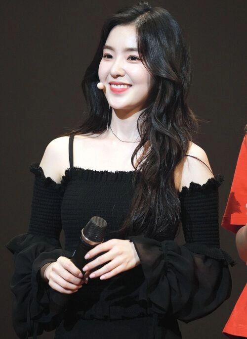 Black Off-Shoulder Top | Irene - Red Velvet