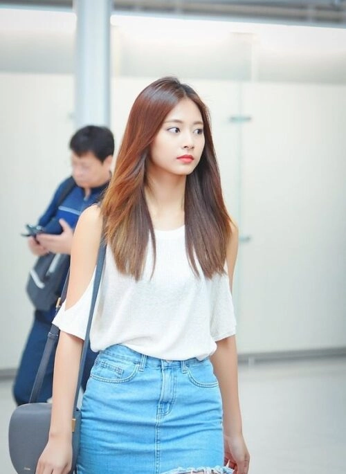 Light Blue Zip-Up Mini Skirt | Tzuyu – Twice