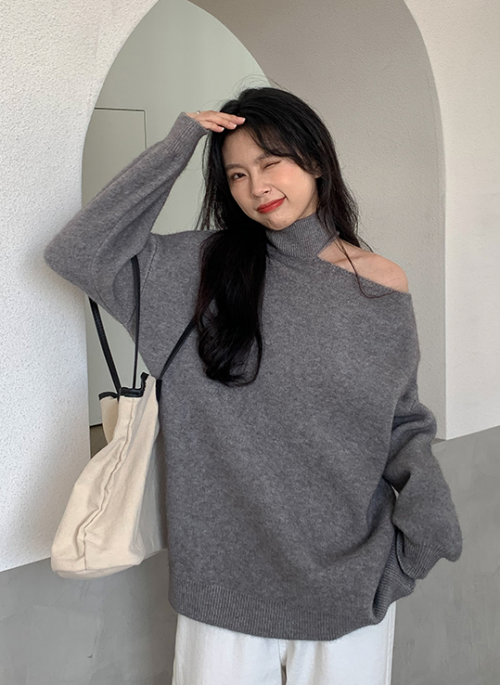 Grey One Shoulder Cut Turtleneck Sweater | Sihyeon – Everglow