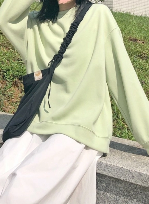 Soft Green Oversized Sweatshirt | Kun – NCT