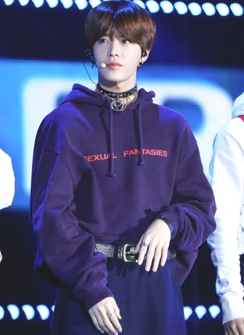 Black Statement Hoodie | Yuta – NCT