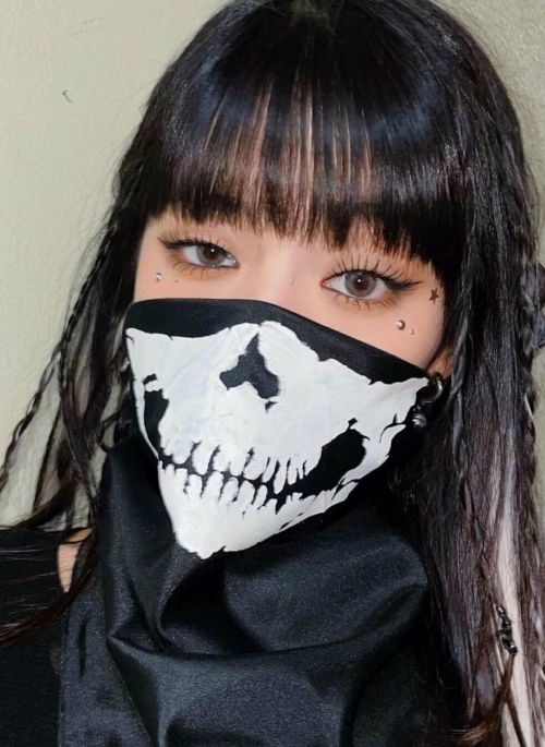 Black Skull Face Scarf | Minnie – (G)I-DLE