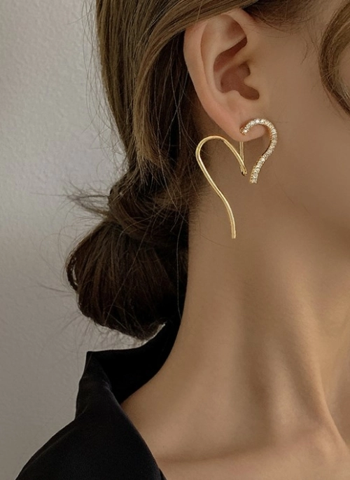 Gold Customizable Heart Statement Earrings | Chaeyoung – Twice