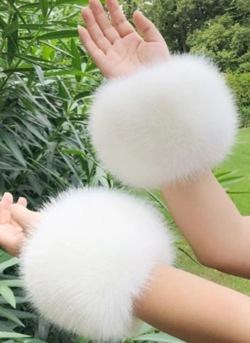 White Faux Fur Wrist Warmer Bracelet | Lia – ITZY