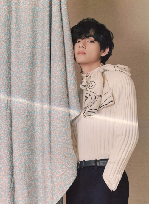 White Ribbed Mock Neck Sweater | Taehyung – BTS