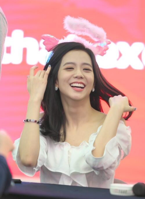 White Ruffled Off-Shoulder Top | Jisoo - BlackPink