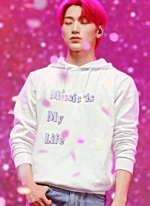 White ‘Music Is My Life’ Printed Hoodie | San – ATEEZ