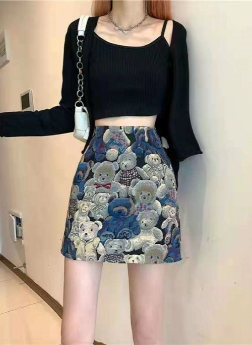 Blue Bear Print Skirt | Wonyoung – IVE