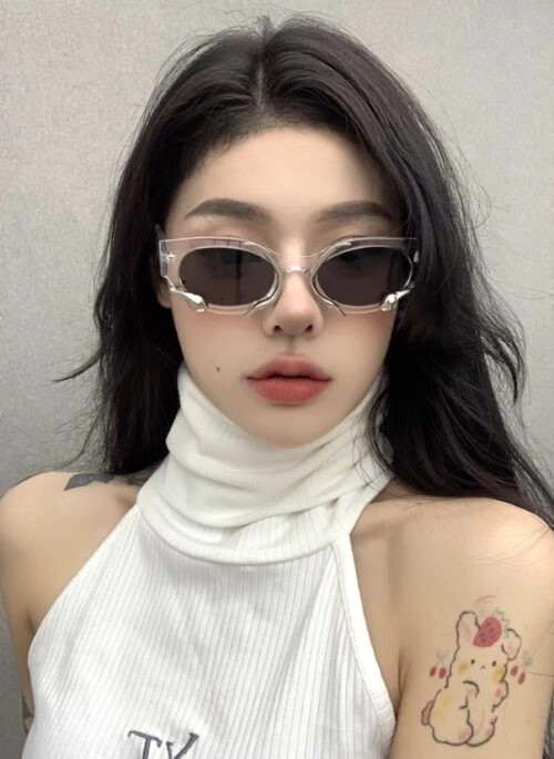 White Transparent Frame Snake Accent Sunglasses | Jennie – BlackPink