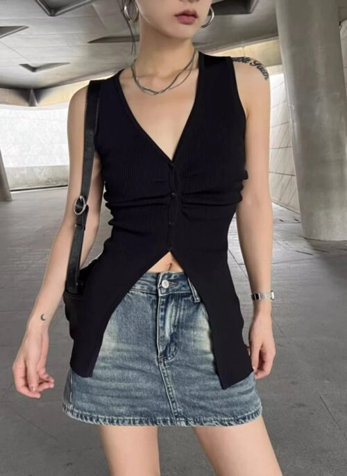 Black V-Neck Buttoned Front Slit Top | HyunA