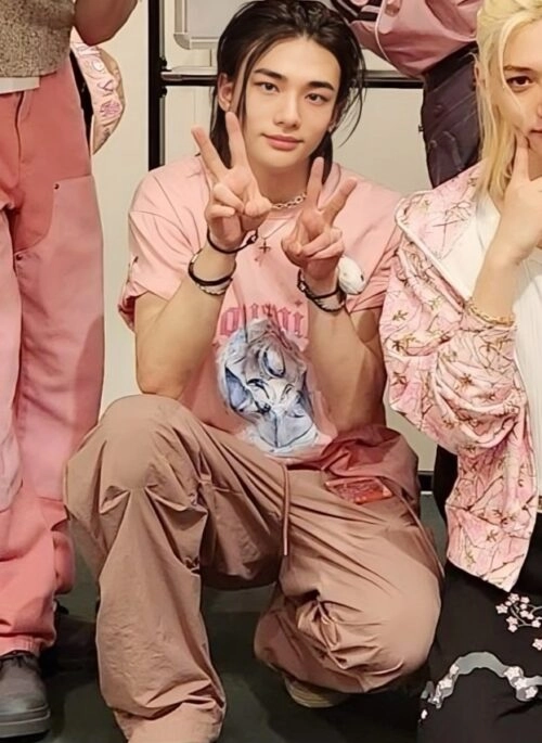 Pink Pleated Straight Cut Pants | Hyunjin – StrayKids