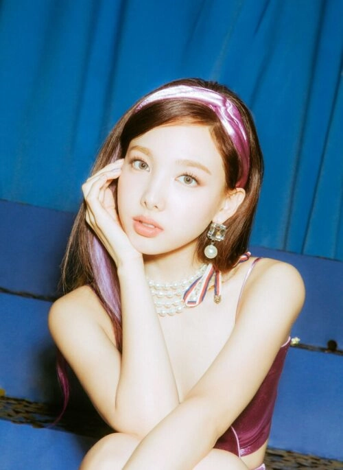 Gold Jewel Stud Pearl Drop Earrings | Nayeon – Twice