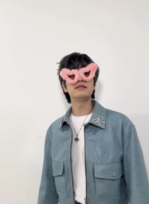 Pink Fur Heart Sunglasses | Seungmin – Stray Kids