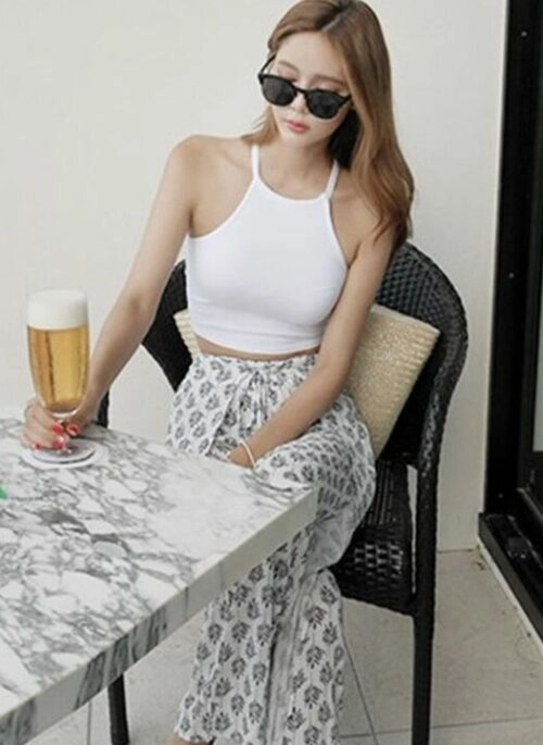 White Halter Crop Top | Sihyeon – Everglow