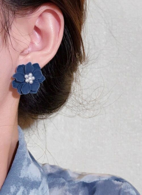 Navy Blue Flower Gem Earrings | Jimin – BTS