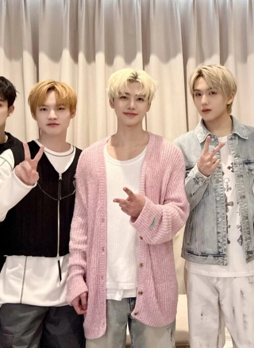 Pink Loose Fit Knitted Cardigan | Jaemin – NCT