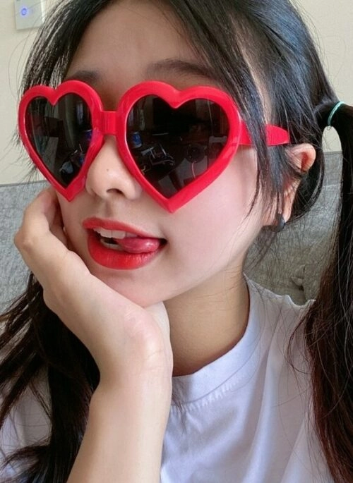 Red Cute Heart Sunglasses | Baek Seok Ryu – Love Next Door