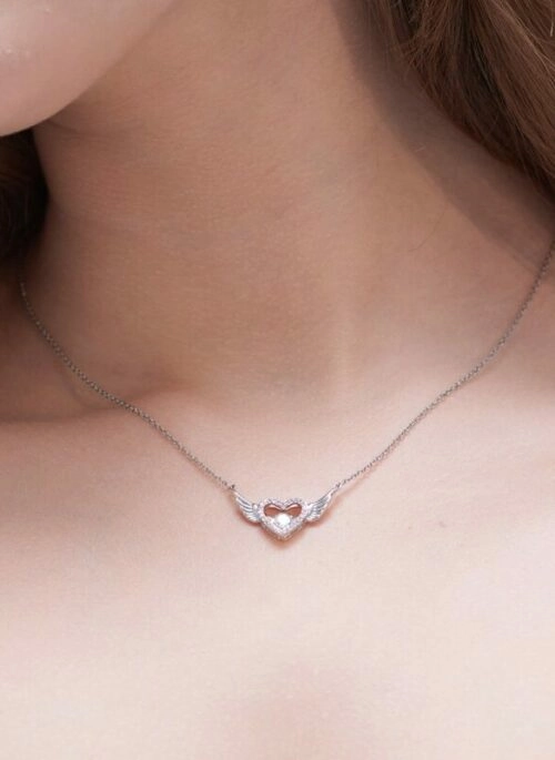 Silver Angel Heart Crystal Necklace | Chaewon – Le Sserafim