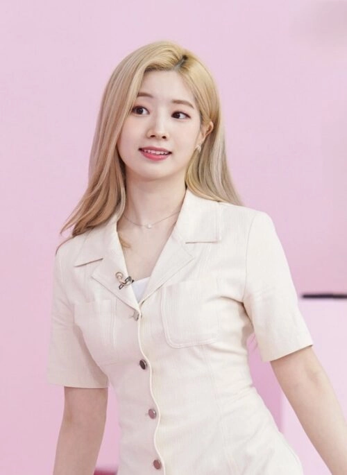 White Vintage Button Down Dress | Dahyun – Twice