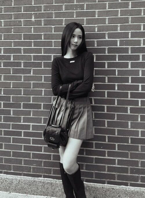 Grey Drawstring Pleated Skirt | Jisoo - BlackPink