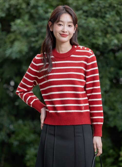 Red Striped Button-Detail Knit Sweater | Jisoo – BlackPink