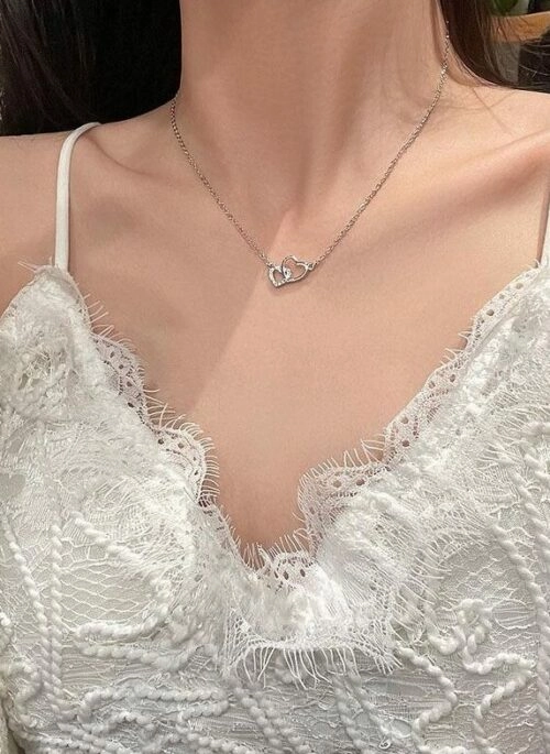 Silver Double Heart Necklace | Eunchae – Le Sserafim