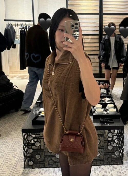 Brown Sleeveless Knitted Top | Jennie – BlackPink