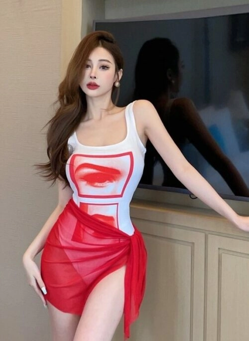 White And Red Eyes Bodysuit | Jennie – BlackPink