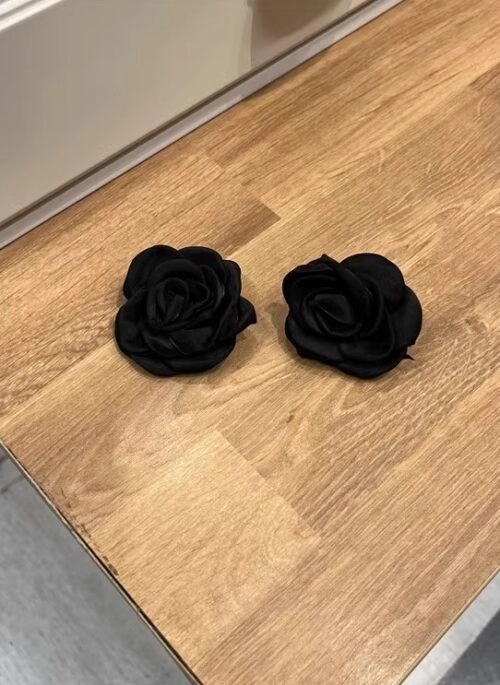 Black Rose Hairpin | Wonyoung – IVE