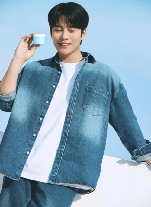 Blue Single Pocket Denim Jacket | Jongho – ATEEZ