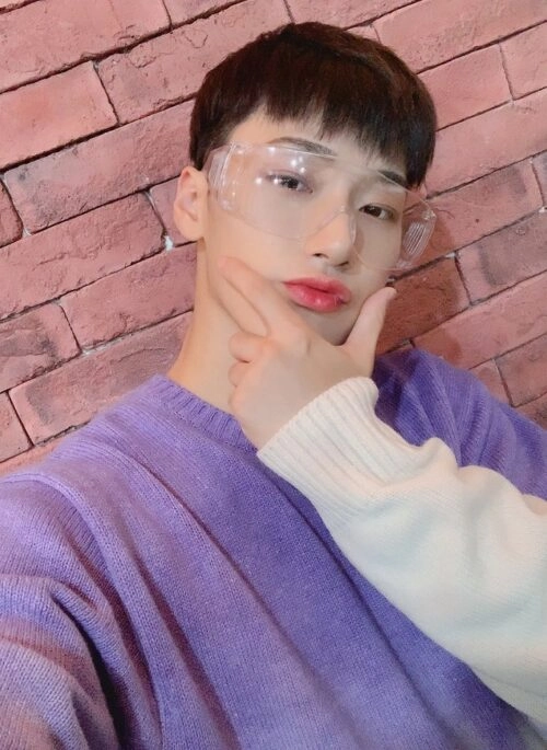 Lilac Faded Crewneck Sweater | San – ATEEZ