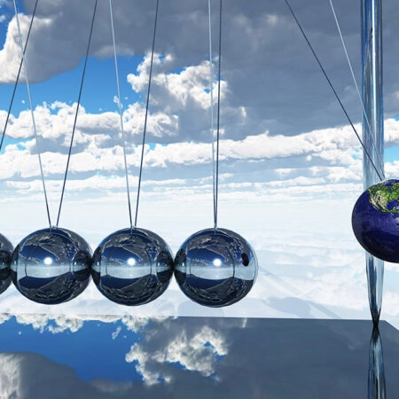 Πινακας σε καμβά NEWTONS CRADLE EARTH 1 - Επιστημη και Υγεια Sticky 4