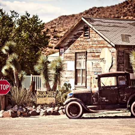 Πινακας σε καμβά DESERT OLD CAR - Vintage Sticky 4