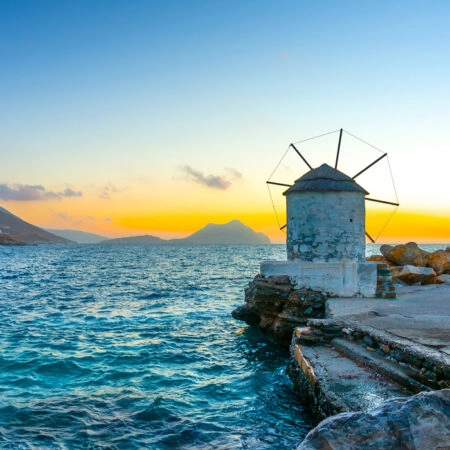 Πινακας σε καμβά TRADITIONAL WINDMILL - Θαλασσα Sticky 1
