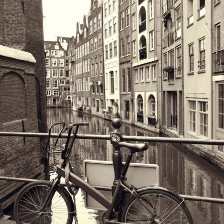 Πινακας σε καμβά BIKE ON BRIDGE - Ποδηλατα Sticky 4
