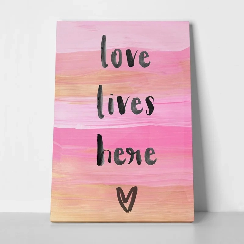 Πινακας σε καμβά LOVE LIVES HERE