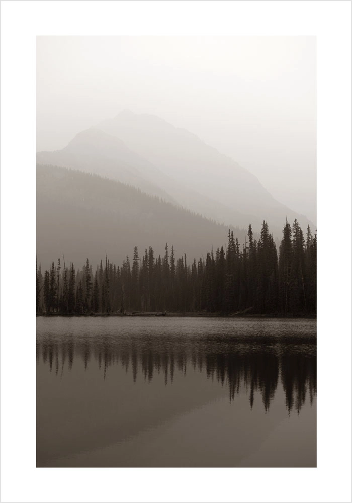 Πόστερ FOGGY MOUNTAIN LAKE