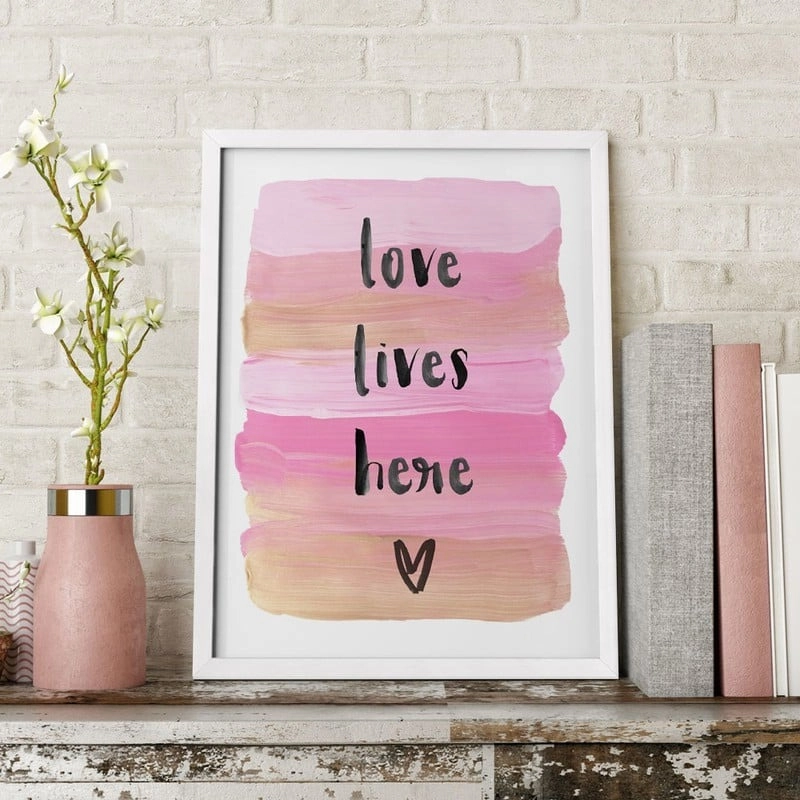Πόστερ LOVE LIVES HERE