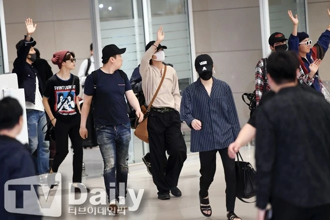 BTS Airport Fashion May 2018 | Suga