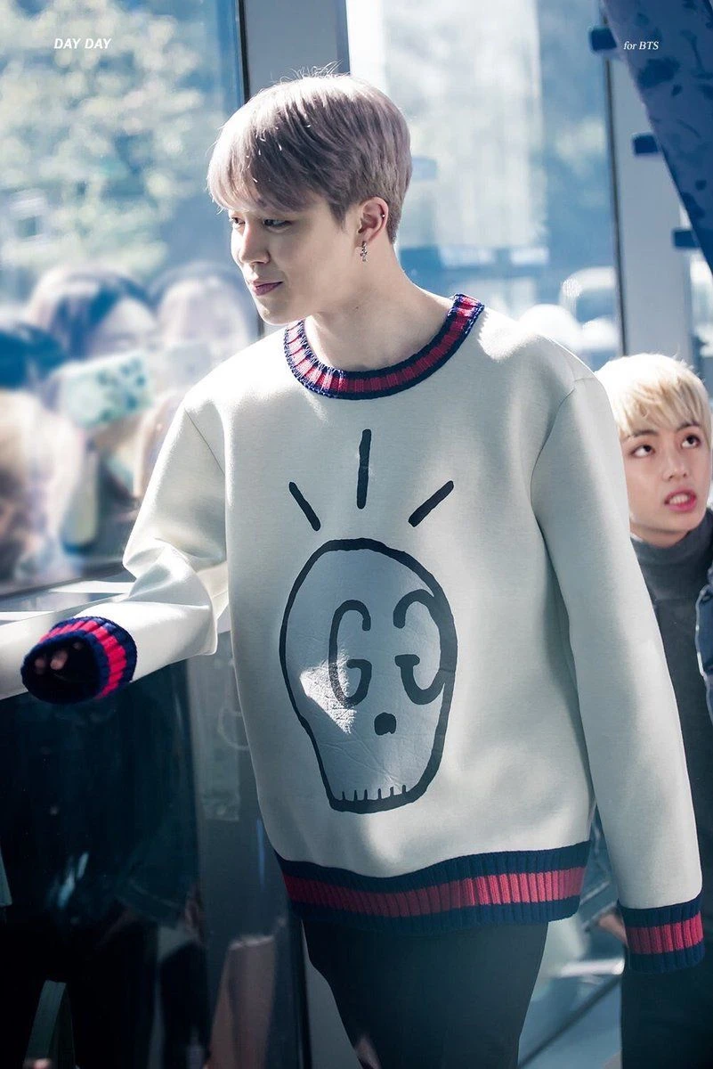 Jimins Skull Sweater gift from Tae