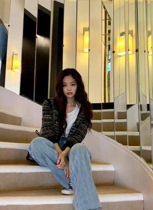 Black Plaid Knitted Button-Down V-Neck Cardigan | Jennie – BlackPink