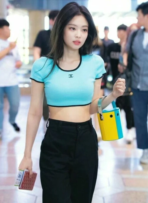 Blue Rib Knit Cropped T-Shirt | Jennie – BlackPink