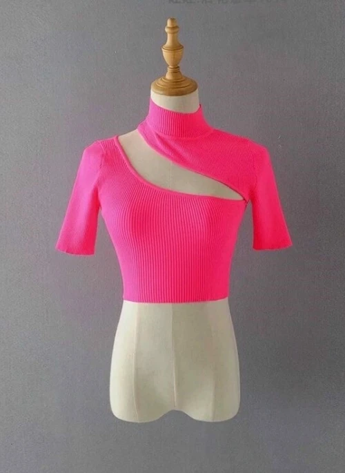 Pink Slant Chest Cut Crop Top | Joy – Red Velvet